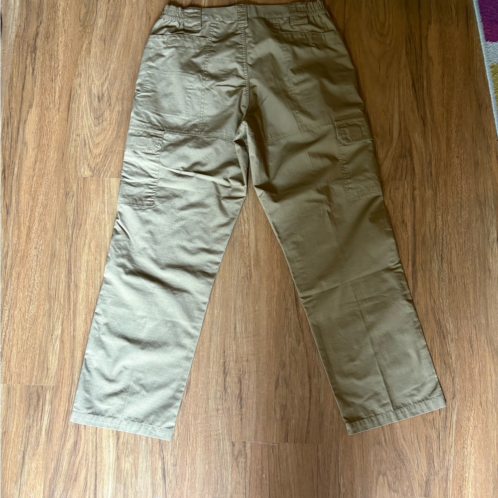 Rustic Ridge Cargo Pants - Picture 5 of 5
